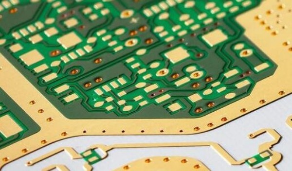 特斯拉Model 3線路板制造工廠首次公開(kāi)！全自動(dòng)化！第1張